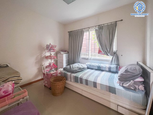 *****บ้านเดี่ยวมือสองย่านกรุงเทพฯ ม.คาซ่าวิลล์ วัชรพล-เพิ่มสิน เนื้อที่กว้าง 50.60 ตร.ว. ฟังก์ชัน 4 ห้องนอน 3 ห้องน้ำ ที่จอดรถ 2 คัน บ้านหลังใหญ่ สภาพดี บนทำเลแห่งการเดินทาง ใกล้รถไฟฟ้าสายสีเขียว "สถานีสะพานใหม่" และทางด่วน "ฉลองรัช" จองเลย!